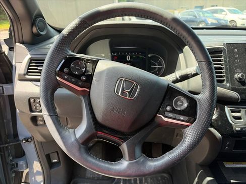 Used 2023 Honda Passport Elite image 11