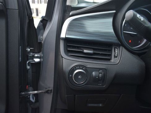 Used 2020 Buick Envision Essence image 13