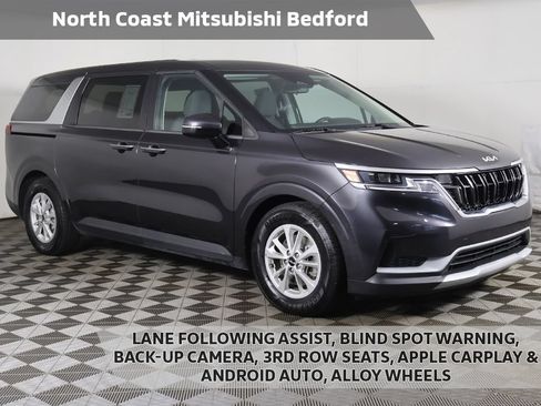 Used 2022 Kia Carnival LX FWD image 1