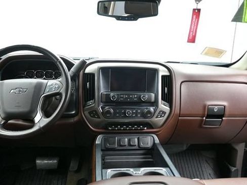 Used 2017 Chevrolet Silverado 1500 High Country AWD/4WD image 24