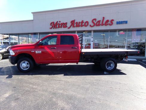 Used 2017 RAM 3500 Tradesman image 2