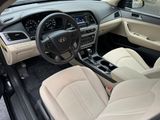 Used 2015 Hyundai Sonata SE image 2