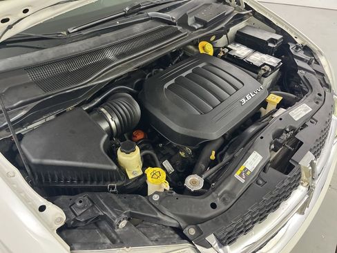 Used 2018 Dodge Grand Caravan SE FWD image 11