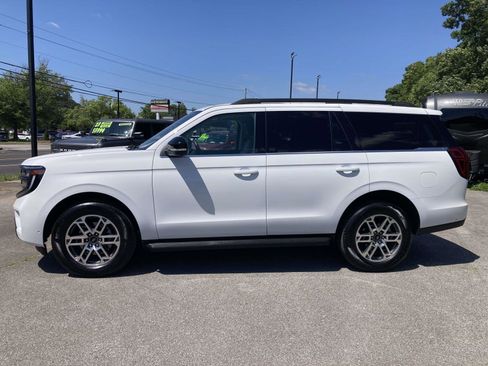 Used 2025 Ford Expedition Active RWD image 8