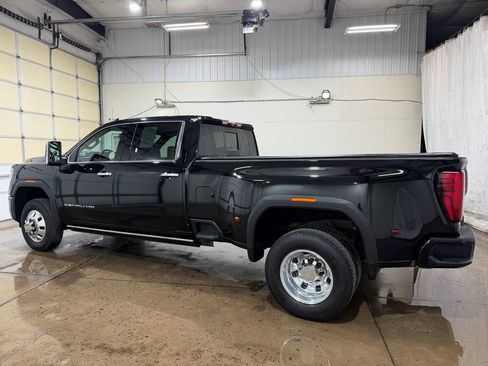 Used 2024 GMC Sierra 3500 Denali Ultimate AWD/4WD image 25