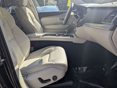Certified 2023 Volvo XC90 B5 Core w/ Protection Package Premier AWD/4WD image 29