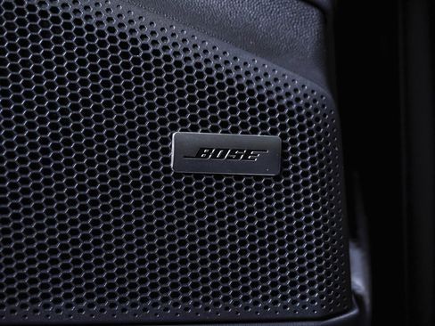 New 2025 Porsche Macan 4S Electric image 27