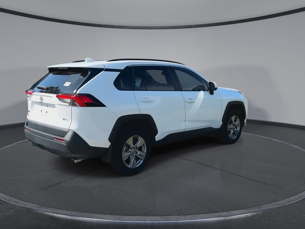 Used 2024 Toyota RAV4 XLE w/ Convenience Package FWD image 8