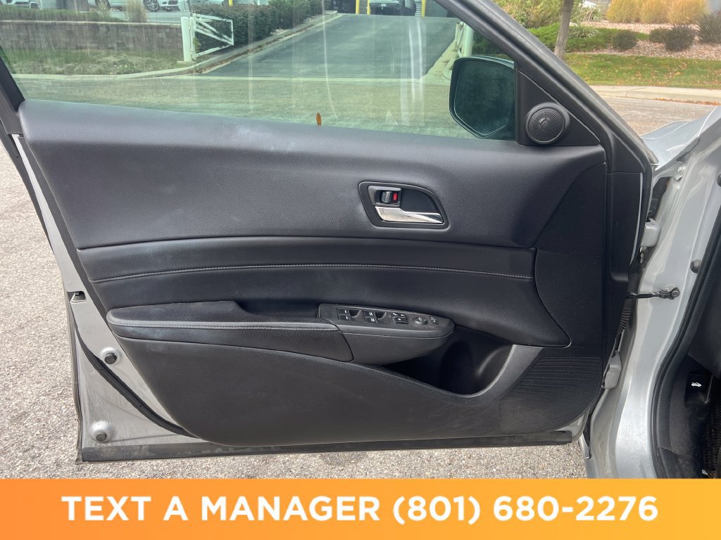 Used 2013 Acura ILX w/ Premium Package FWD image 12