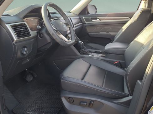 Used 2023 Volkswagen Atlas SE image 13