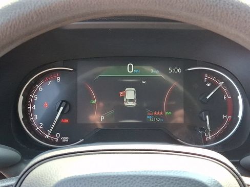 Certified 2025 Toyota RAV4 XLE FWD image 22