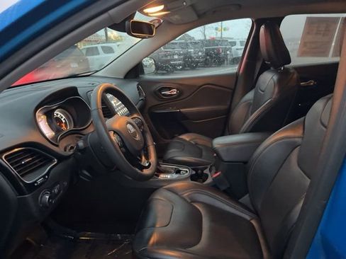 Used 2023 Jeep Cherokee Altitude Lux AWD/4WD image 7