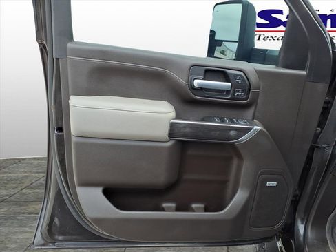 Used 2020 Chevrolet Silverado 2500 LTZ w/ LTZ Texas Edition image 10