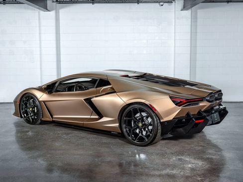 Used 2024 Lamborghini Revuelto AWD/4WD image 14