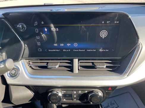 New 2026 Chevrolet Trax LT w/ Sunroof Package image 8