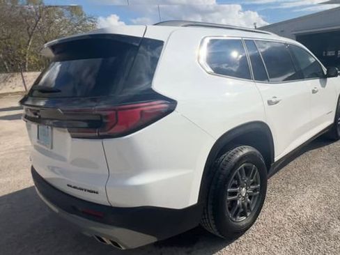 Certified 2025 GMC Acadia Elevation image 8