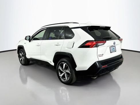 Used 2023 Toyota RAV4 SE w/ Weather & Moonroof Package AWD/4WD image 5