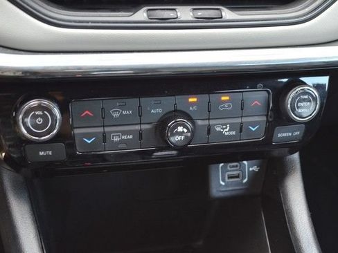 Used 2024 Jeep Compass Limited AWD/4WD image 29