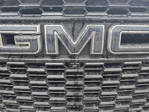 Certified 2023 GMC Yukon Denali Ultimate image 4