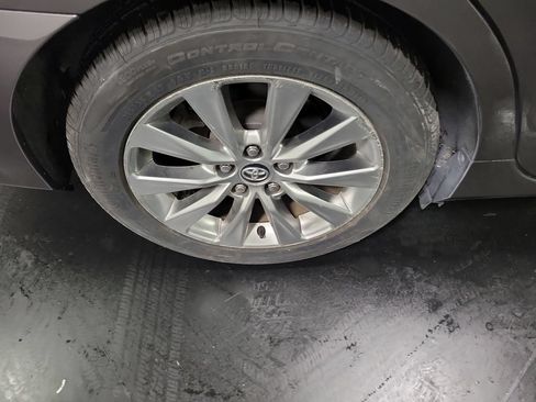Used 2015 Toyota Camry XLE FWD image 11