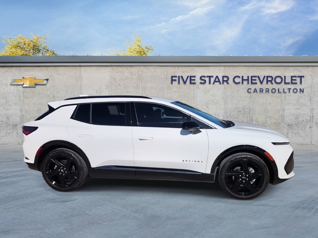 Used 2024 Chevrolet Equinox EV RS FWD image 9