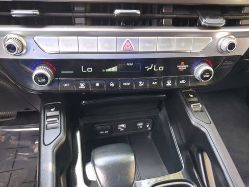 Used 2025 Kia Telluride S AWD/4WD image 21