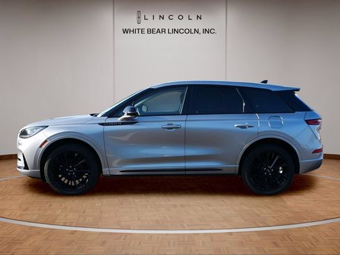 Used 2024 Lincoln Corsair AWD w/ Equipment Group 101A image 8