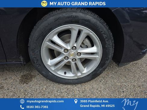 Used 2016 Chevrolet Cruze LT w/ Convenience Package FWD image 40