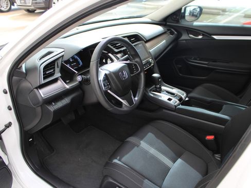 Used 2017 Honda Civic EX-T image 9