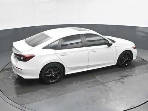 Used 2025 Honda Civic Sport image 29