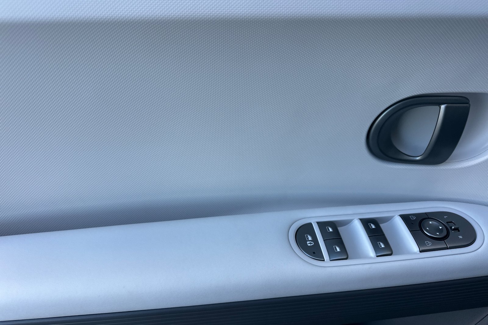 New 2027 Hyundai Ioniq 5 SEL RWD image 12