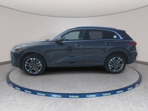 Certified 2025 Audi Q5 Premium w/ Convenience Package AWD/4WD image 8