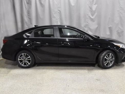 Used 2024 Kia Forte LXS image 2