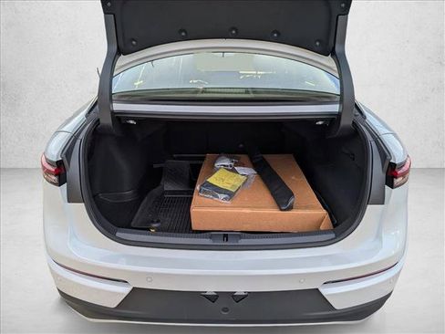 Used 2024 Toyota Crown Limited image 6