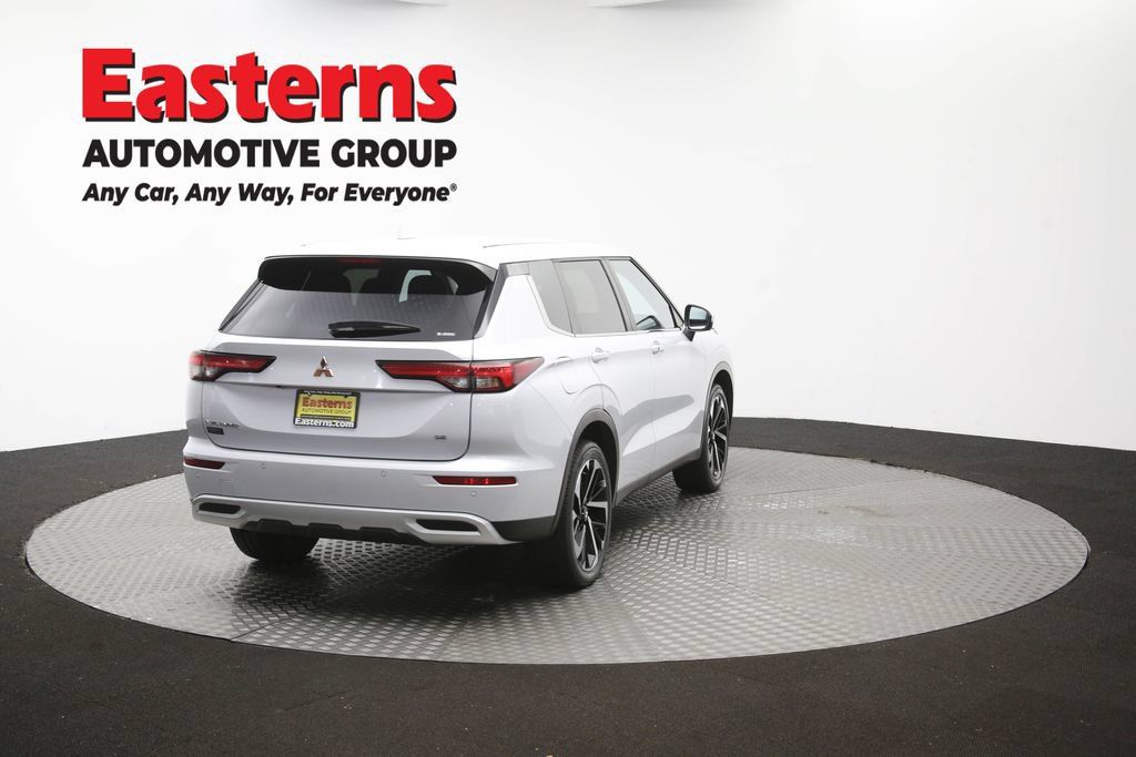 Used 2024 Mitsubishi Outlander SE AWD/4WD image 42
