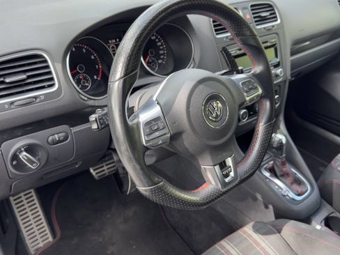 Used 2013 Volkswagen Golf 4-Door image 14