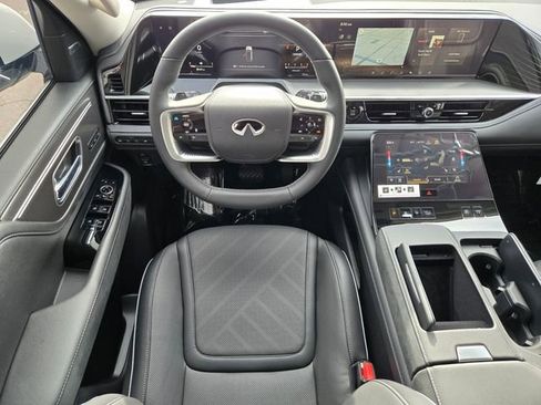 New 2026 INFINITI QX80 Luxe RWD image 14