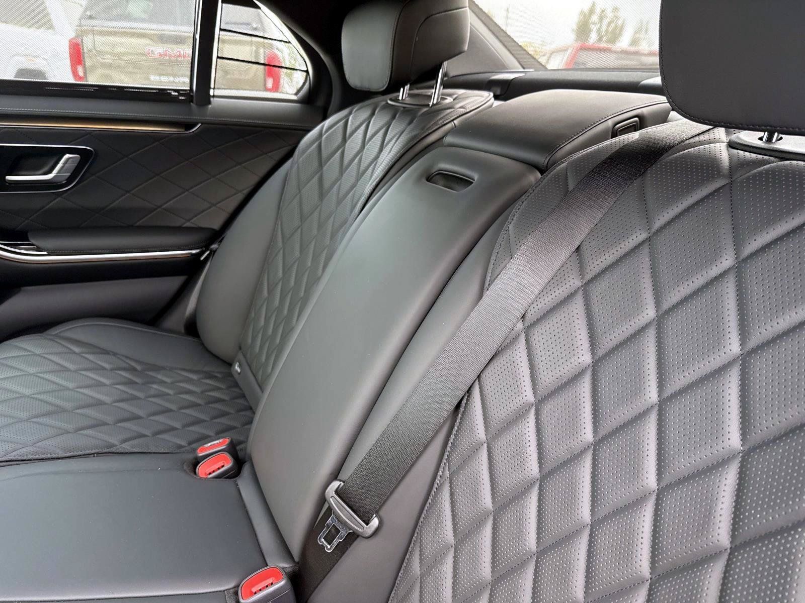 Certified 2025 Mercedes-Benz S 580e 4MATIC Sedan w/ AMG Line Package image 12
