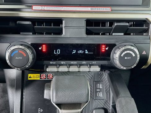 Certified 2026 Toyota Tacoma SR5 w/ SR5 Upgrade Package AWD/4WD image 21