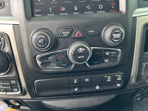 Used 2018 RAM 1500 Big Horn image 23