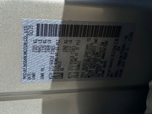 Used 2025 Nissan Rogue SV image 34