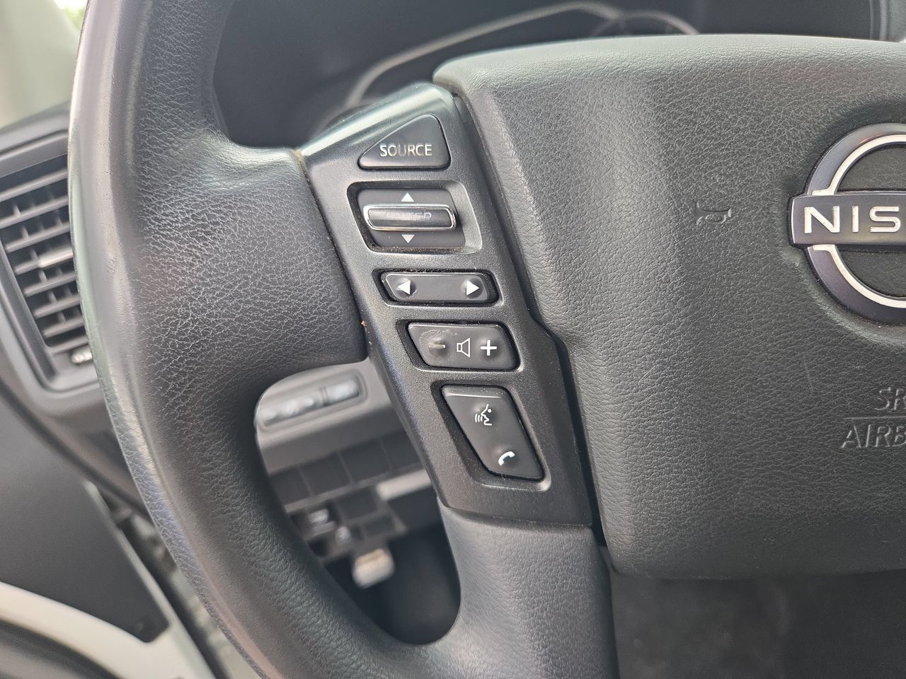 Used 2024 Nissan Frontier S RWD image 12