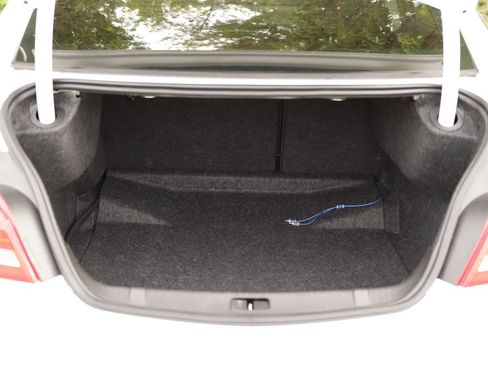 Used 2015 Buick LaCrosse Premium w/ Driver Confidence Package #1 FWD image 29