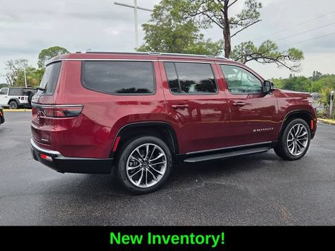 Certified 2024 Jeep Wagoneer Series II w/ Premium Group I AWD/4WD image 7