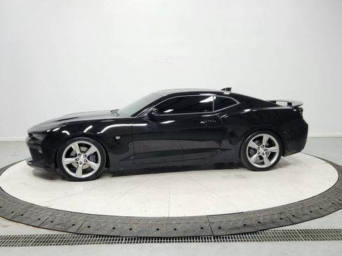Used 2018 Chevrolet Camaro SS image 4