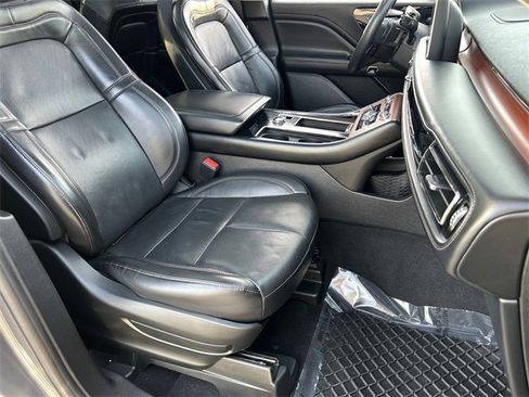 Used 2021 Lincoln Aviator Reserve w/ Elements Package Plus image 11