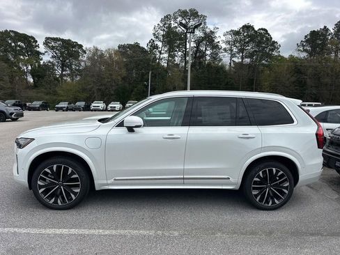 New 2026 Volvo XC90 T8 Ultra w/ Protection Package Premier AWD/4WD image 7