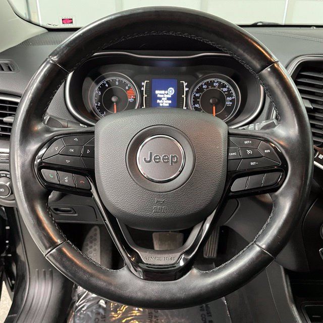 Used 2021 Jeep Cherokee Latitude Plus FWD image 23