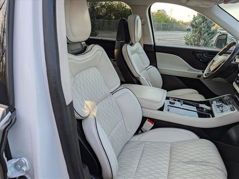 Used 2022 Lincoln Aviator Black Label w/ Dynamic Handling Package image 14