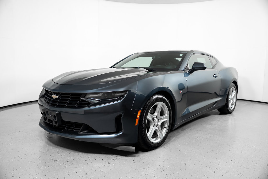Used 2020 Chevrolet Camaro LT w/ Technology Package RWD image 14
